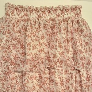 Pink Floral Bubble Mini Skirt with Smocked Tiered Design
Like New